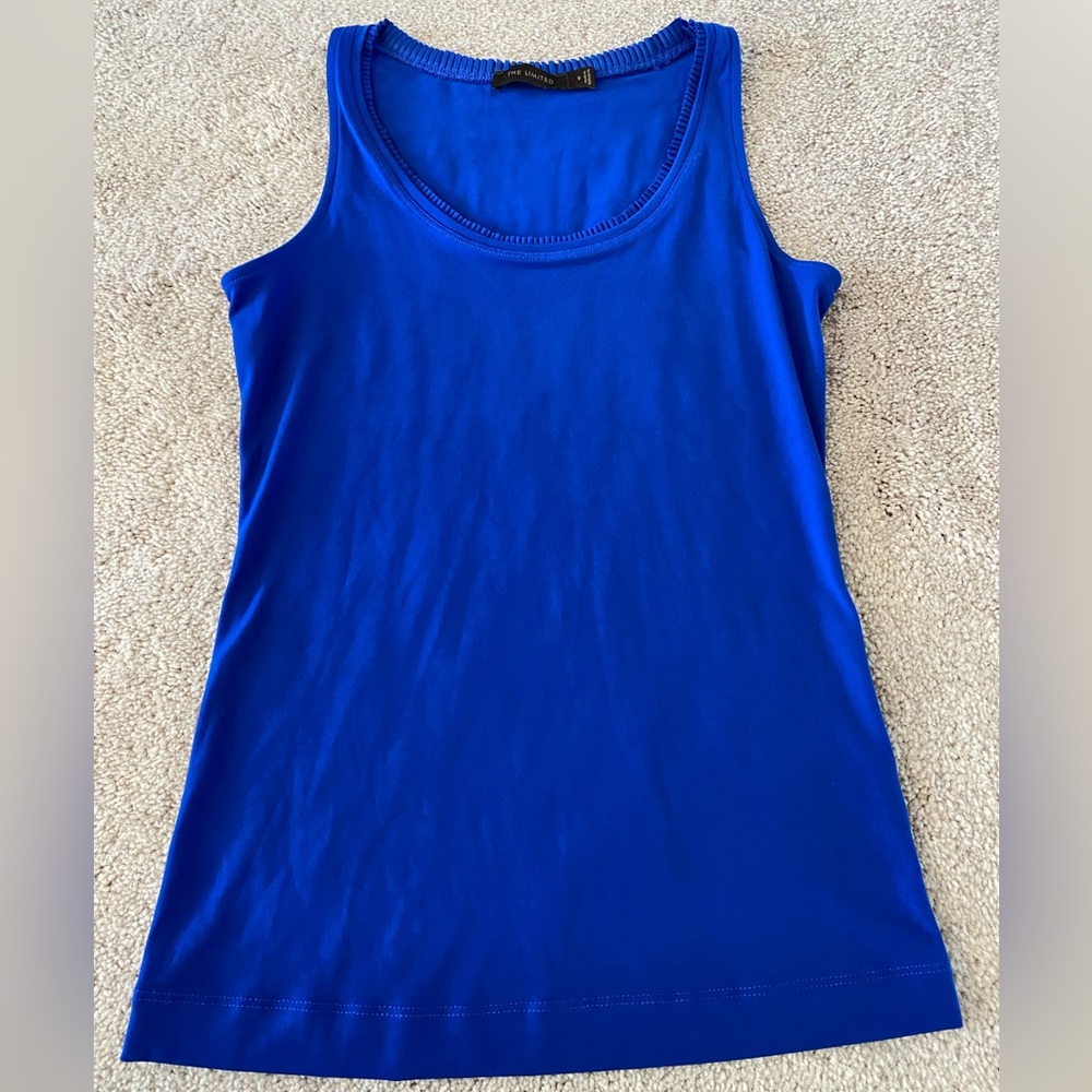 Blue tank with detail at neck